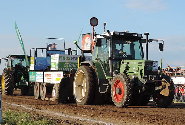 Der Schweizer Bauer: Kleine Passagiere auf Papas Traktor